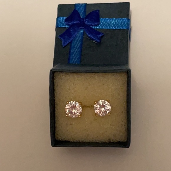 NWOT 10K Yellow Gold Created White Sapphire 4 Carat Round Stud Earrings Plated - Picture 5 of 13